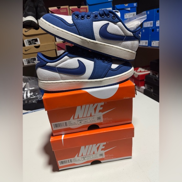 Nike Air Jordan
A.J.K.O 1 Low - Picture 10 of 10